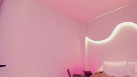 Snapshot of lm_kloeeh chatting on 22, 1, 2025 Kloe see you 28-11  to celebrate my birthday online show from 22, 1, 2025