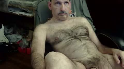 loades182025 online show from 18, 11, 2025