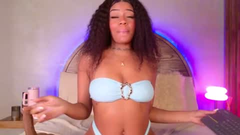 Snapshot of loana_vegas chatting on 14, 7, 2026 LOANA online show from 14, 7, 2026