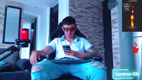 Snapshot of lobito_xxxl chatting on 21, 11, 2025 lobito_xxxl online show from 21, 11, 2025