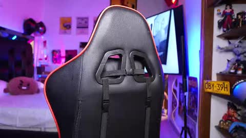 logan_hugh8 online show from 9, 3, 2026