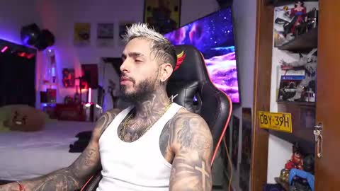 logan_hugh8 online show from 17, 3, 2026