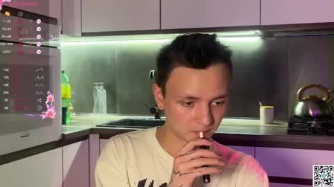 Snapshot of logan_mett chatting on 7, 10, 2025 Logan online show from 7, 10, 2025