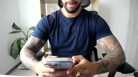 Snapshot of loganhod chatting on 20, 7, 2026 Logan Wolfp online show from 20, 7, 2026