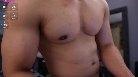 Snapshot of loganmartinx chatting on 7, 5, 2026 loganmartinx online show from 7, 5, 2026