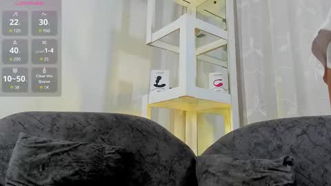 logantwink18 online show from 16, 9, 2025