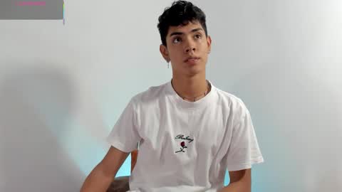 Snapshot of logantwink18 chatting on 18, 1, 2026 logantwink18 online show from 18, 1, 2026