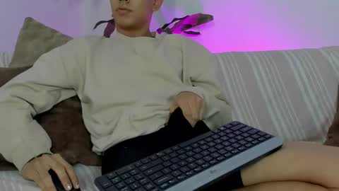 Snapshot of logantwink18 chatting on 18, 2, 2026 logantwink18 online show from 18, 2, 2026