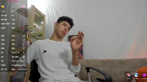 logantwink18 online show from 26, 3, 2026