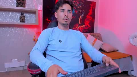 Snapshot of loghan_fox chatting on 7, 10, 2025 Loghan online show from 7, 10, 2025