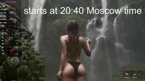 Snapshot of lola_dinky chatting on 9, 11, 2025 Lola online show from 9, 11, 2025