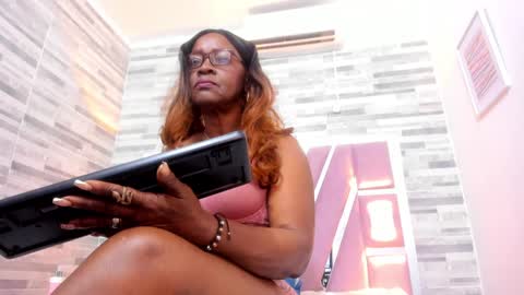 Lola online show from 29, 1, 2025