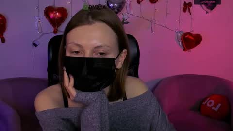 lola_moans online show from 10, 3, 2026