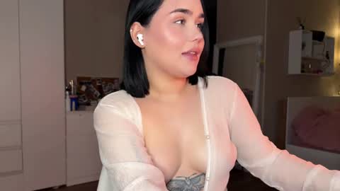 Snapshot of lola_razee chatting on 3, 7, 2026 lola_razee online show from 3, 7, 2026