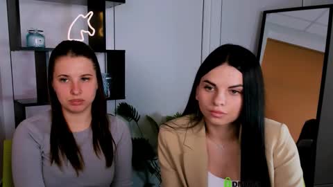 Snapshot of lola_swon chatting on 24, 9, 2025 Lola online show from 24, 9, 2025