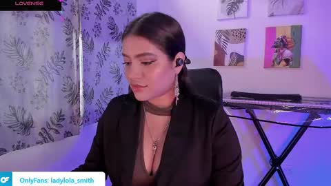lolaasmith_21 online show from 5, 3, 2025