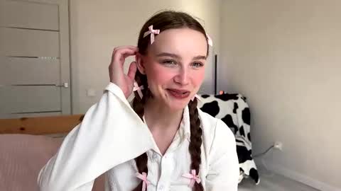 lolaatate online show from 9, 3, 2026