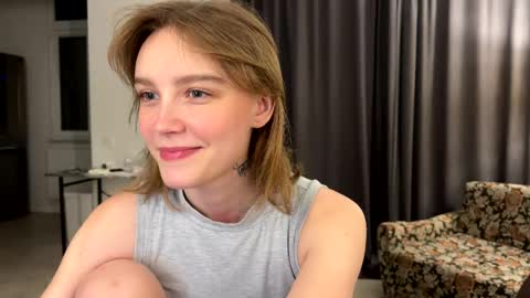 Snapshot of lolaatatee chatting on 18, 5, 2026 lolaatatee online show from 18, 5, 2026