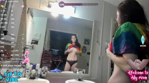 Snapshot of lolabunny9 chatting on 2, 12, 2024 Lola online show from 2, 12, 2024