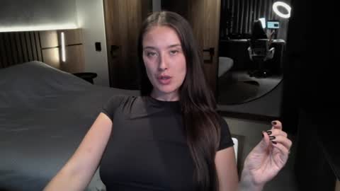 Snapshot of loladom chatting on 18, 7, 2026 Frt Pr1ncess online show from 18, 7, 2026