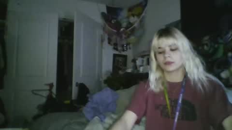 Lola Lixx online show from 6, 12, 2024