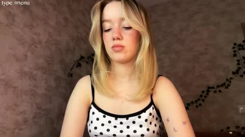 Mia online show from 6, 4, 2026