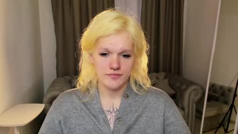 lollita online show from 12, 4, 2026