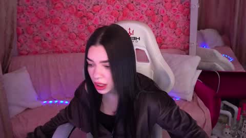 LollyBunny online show from 4, 3, 2026