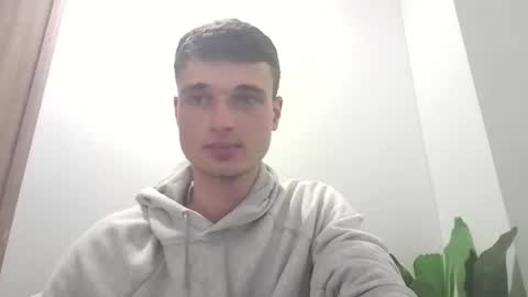 Snapshot of london_tomy chatting on 5, 11, 2025 london_tomy online show from 5, 11, 2025