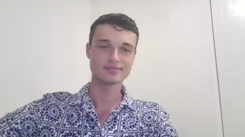 Snapshot of london_tomy chatting on 25, 11, 2025 london_tomy online show from 25, 11, 2025