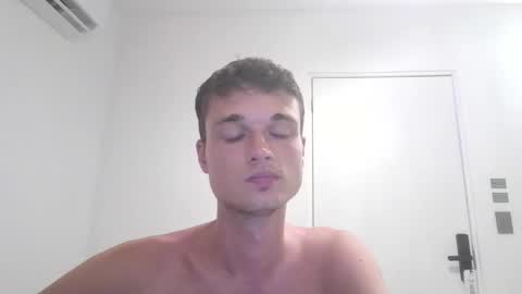 Snapshot of london_tomy chatting on 29, 11, 2025 london_tomy online show from 29, 11, 2025