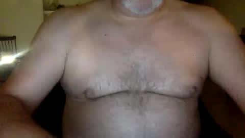 Snapshot of londonbearlover chatting on 9, 3, 2025 londonbearlover online show from 9, 3, 2025