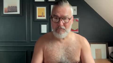 EnglishBear online show from 17, 9, 2025