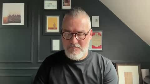 EnglishBear online show from 8, 10, 2025