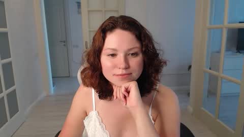 Snapshot of londonmiley chatting on 5, 6, 2026 LondonMiley online show from 5, 6, 2026