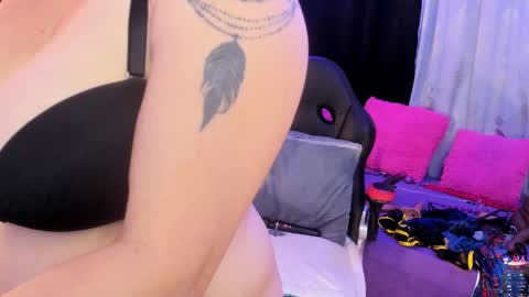 Jennifer  online show from 18, 10, 2025