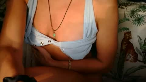 Snapshot of longlegstammy chatting on 22, 9, 2025 Cutenurse91 online show from 22, 9, 2025