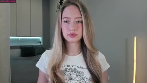 Snapshot of longoriaeva chatting on 6, 10, 2025 Eva online show from 6, 10, 2025