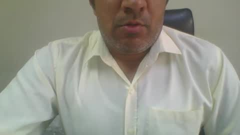 Snapshot of longthick1985 chatting on 6, 5, 2026 Lleida-man online show from 6, 5, 2026