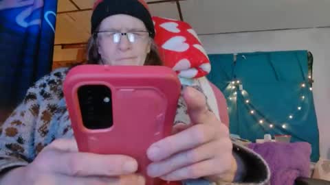 Snapshot of lononcashmere69 chatting on 5, 12, 2024 Londoncashmere69 online show from 5, 12, 2024