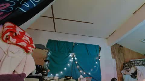Snapshot of lononcashmere69 chatting on 7, 12, 2024 Londoncashmere69 online show from 7, 12, 2024