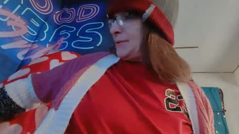 Snapshot of lononcashmere69 chatting on 8, 1, 2025 Londoncashmere69 online show from 8, 1, 2025