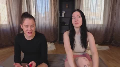  Adele Ellie and Lou   Sally Dana and Bonnie online show from 18, 9, 2025