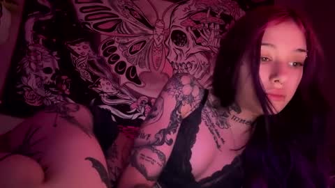 Snapshot of lookingforlona chatting on 10, 9, 2025 lookingforlona online show from 10, 9, 2025