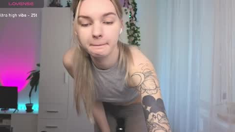 Snapshot of lookluna chatting on 13, 5, 2026 Luna online show from 13, 5, 2026