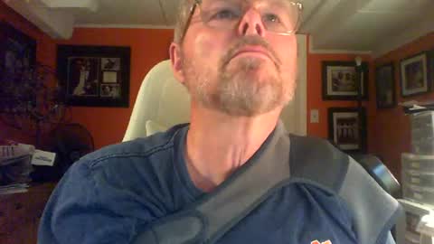 loosegravl online show from 11, 7, 2026