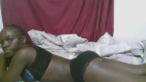 Snapshot of lora_amor chatting on 19, 9, 2025 lora_amor online show from 19, 9, 2025