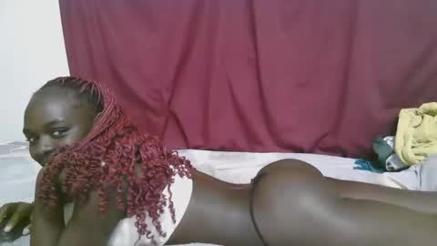 Snapshot of lora_amor chatting on 25, 9, 2025 lora_amor online show from 25, 9, 2025