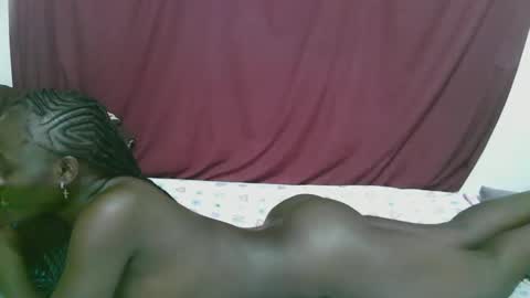Snapshot of lora_amor chatting on 10, 10, 2025 lora_amor online show from 10, 10, 2025