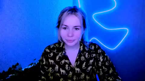 Lora online show from 5, 2, 2026